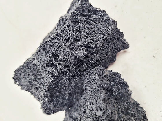 WIO - Darwin Black Lava Rock 1.5kg