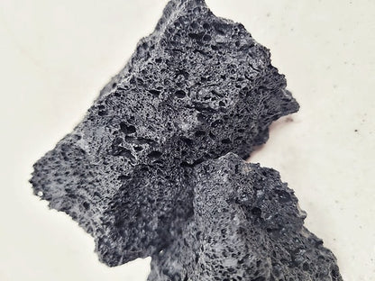 WIO - Darwin Black Lava Rock 1.5kg